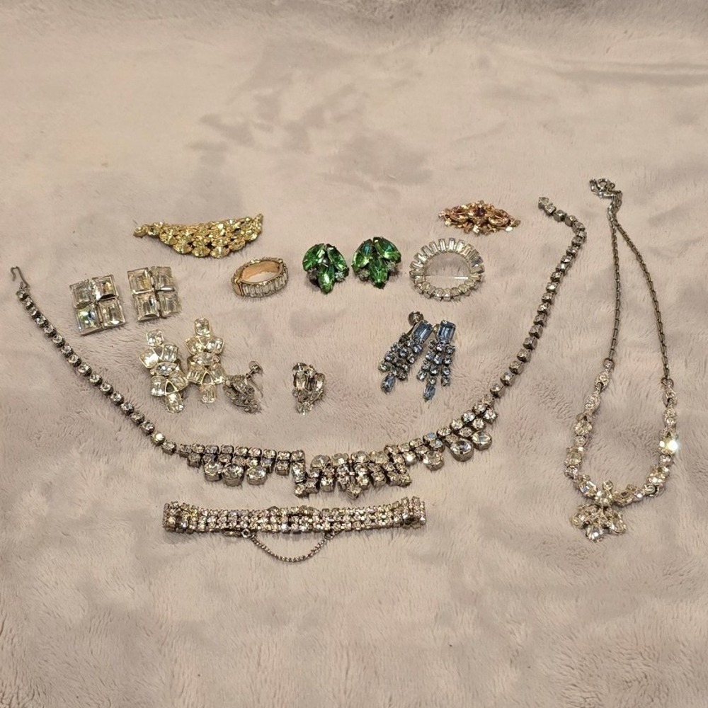 Vintage Costume Jewelry Lot 12pc Rhinestone Necklaces Bracelet Earrings Brooches